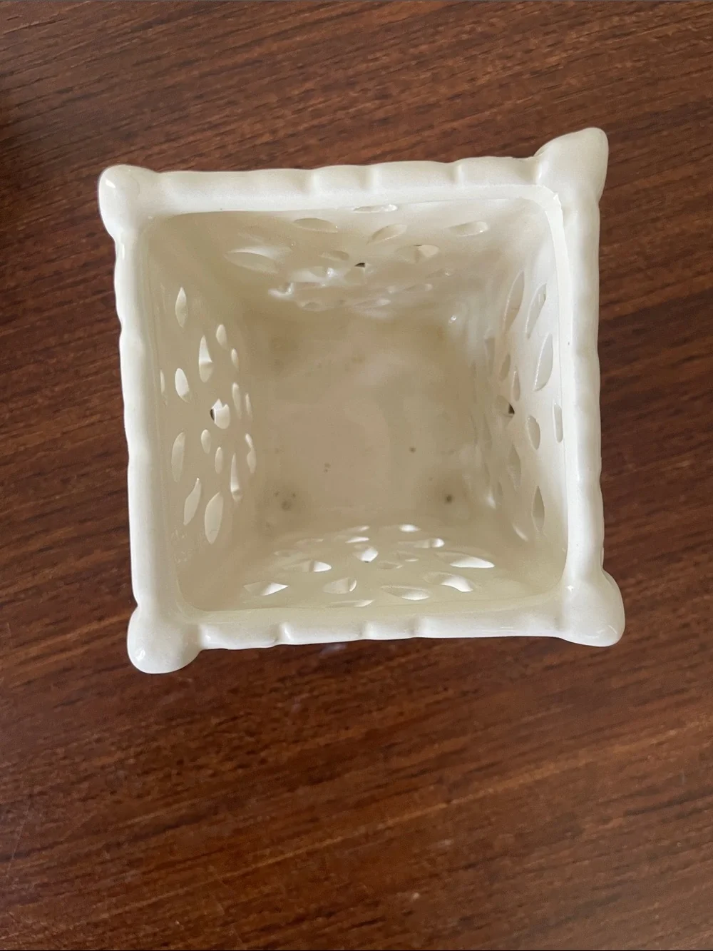 Set of 3 White Ceramic Lattice Footed Tea Light Holders